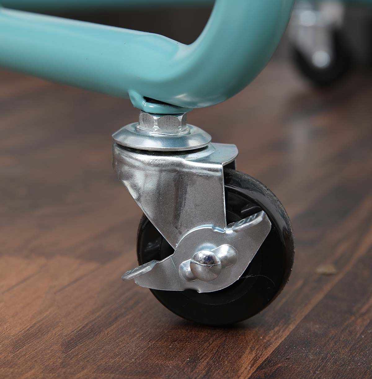 wire kitchen/pantry shelving