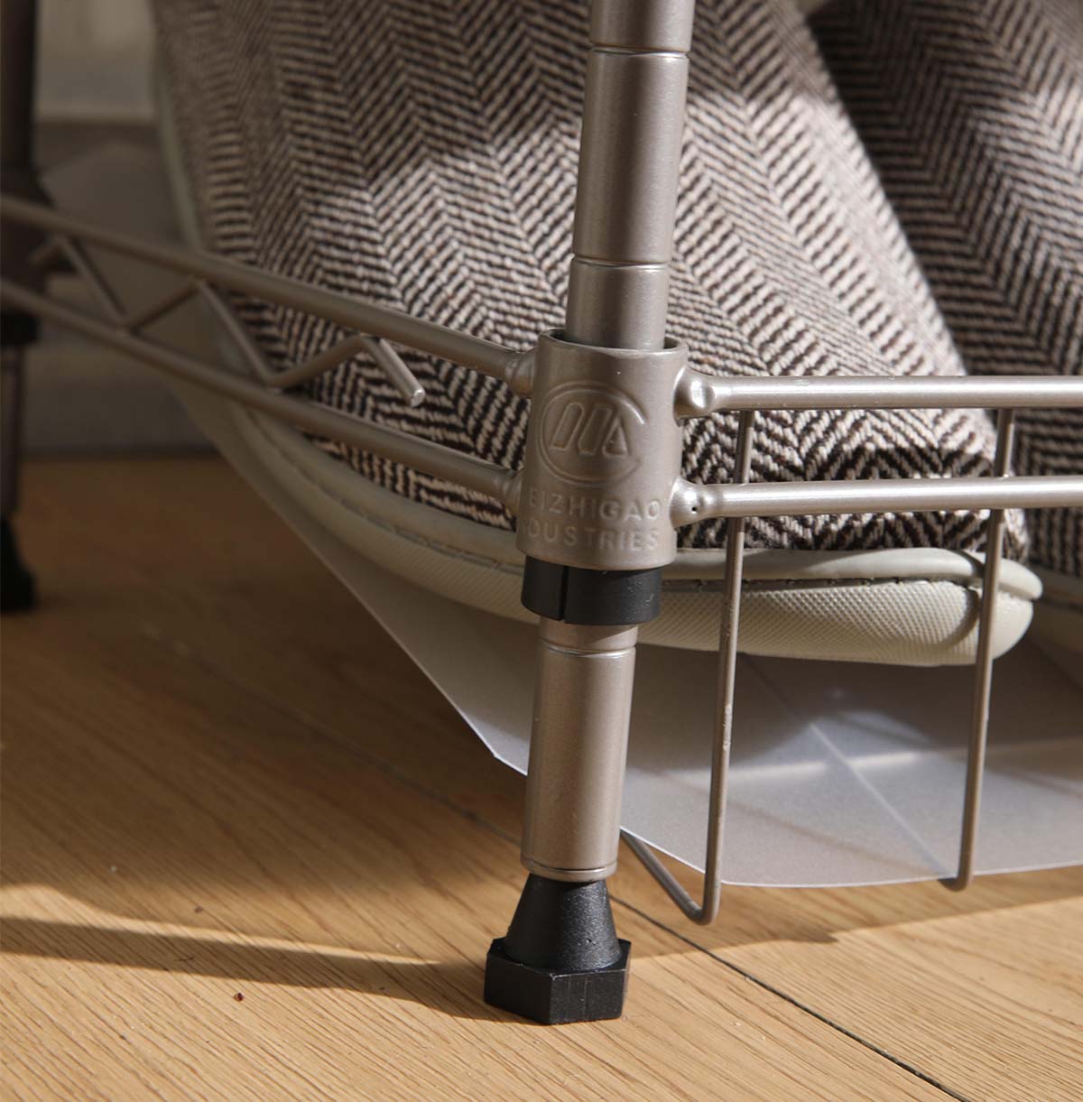 metal display shelving wholesaler